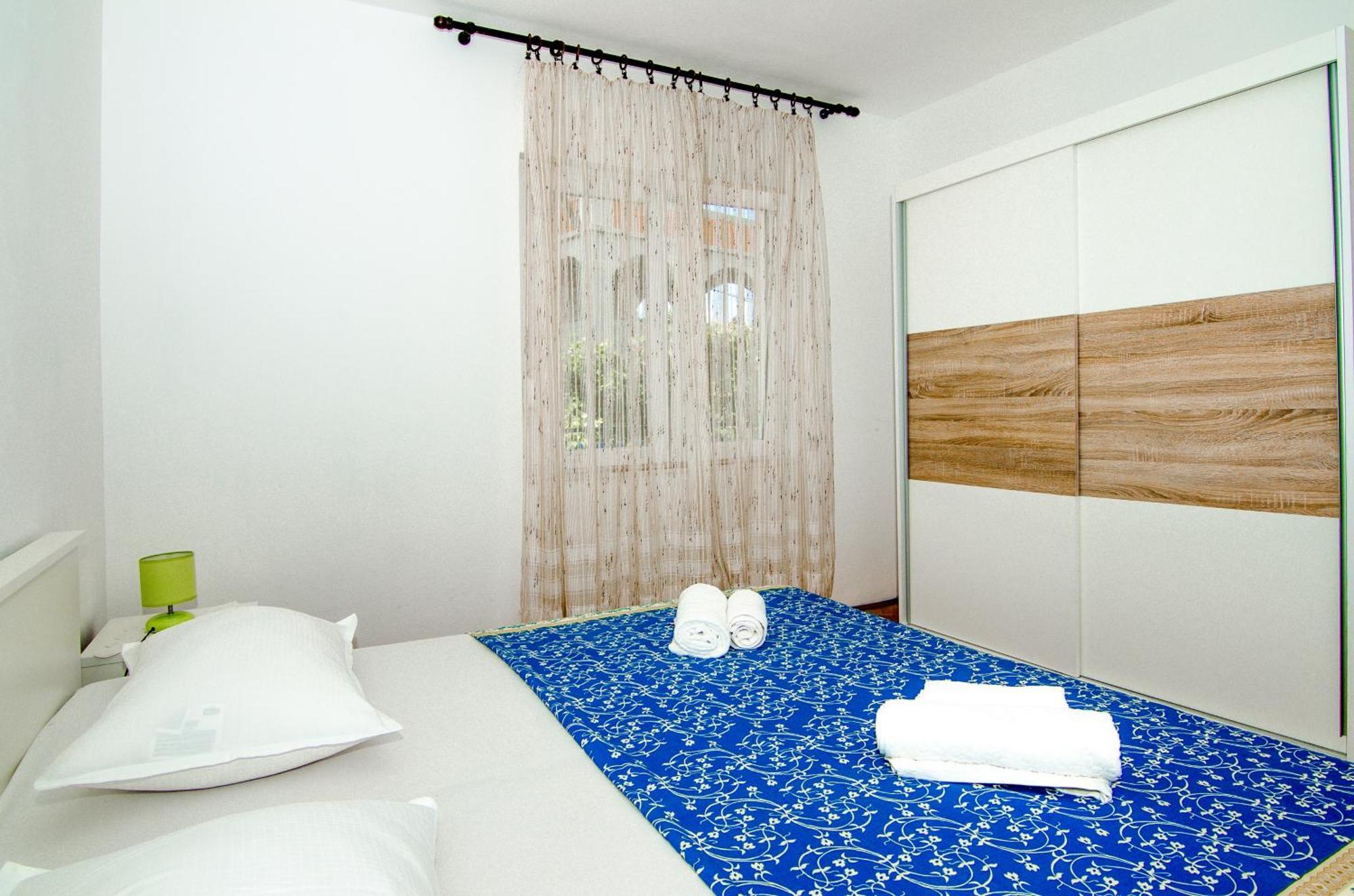 Apartments By The Sea Slatine, Ciovo - 15504 Chambre photo